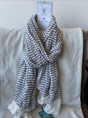 Striped Gray & White Women's Scarf